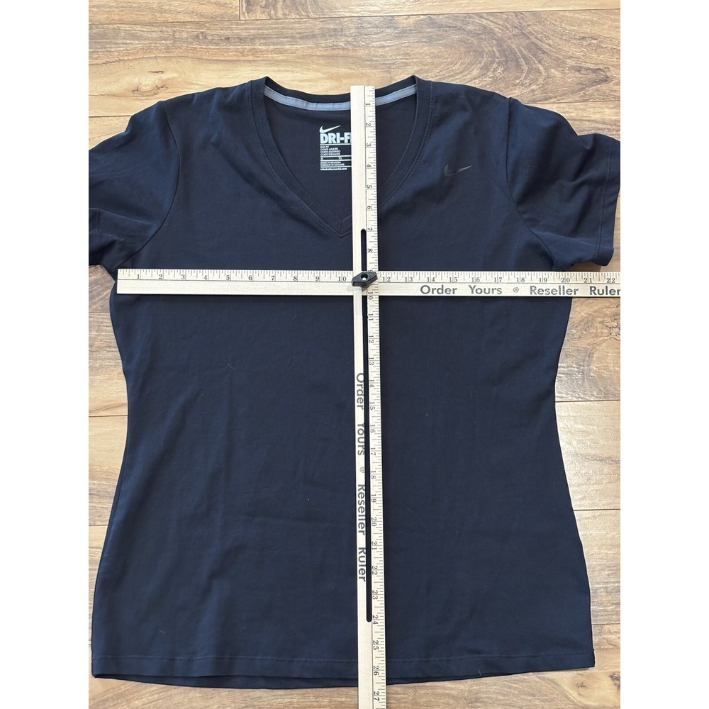 Nike‎ Womens XL Black Dri Fit V Neck Athletic Wicking Performance Training Shirt - Picture 3 of 3